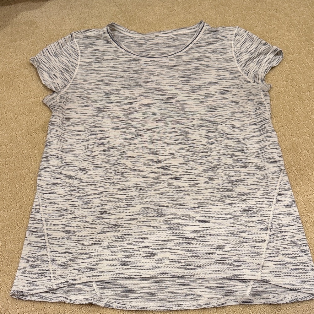 lululemon athletica Gray Short Sleeve Tee